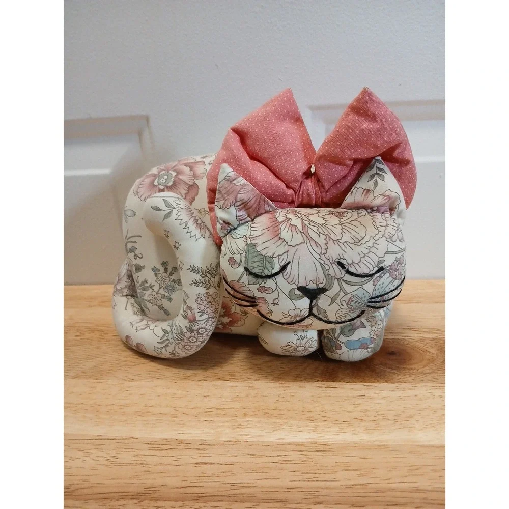 Cat Shelf Sitter Handmade Fabric Cat With Bow Doorstop Decor Sleeping Cat  8"x5" - Picture 2 of 7